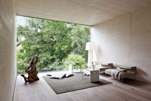 Innenraum Haus Holz große Fenster