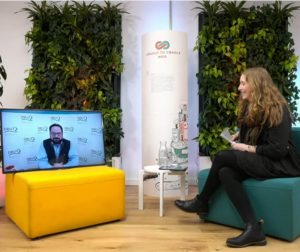 Nora Sophie Griefahn im Gespräch mit Alexander Bonde auf dem Bildschirm; Blog von Cradle to Cradle NGO