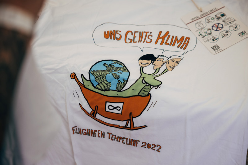 T-Shirt mit der Aufschrift: "Uns geht's Klima"